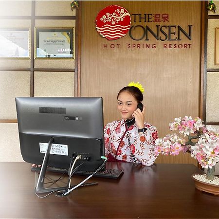 The Onsen Hot Spring Resort Бату Экстерьер фото