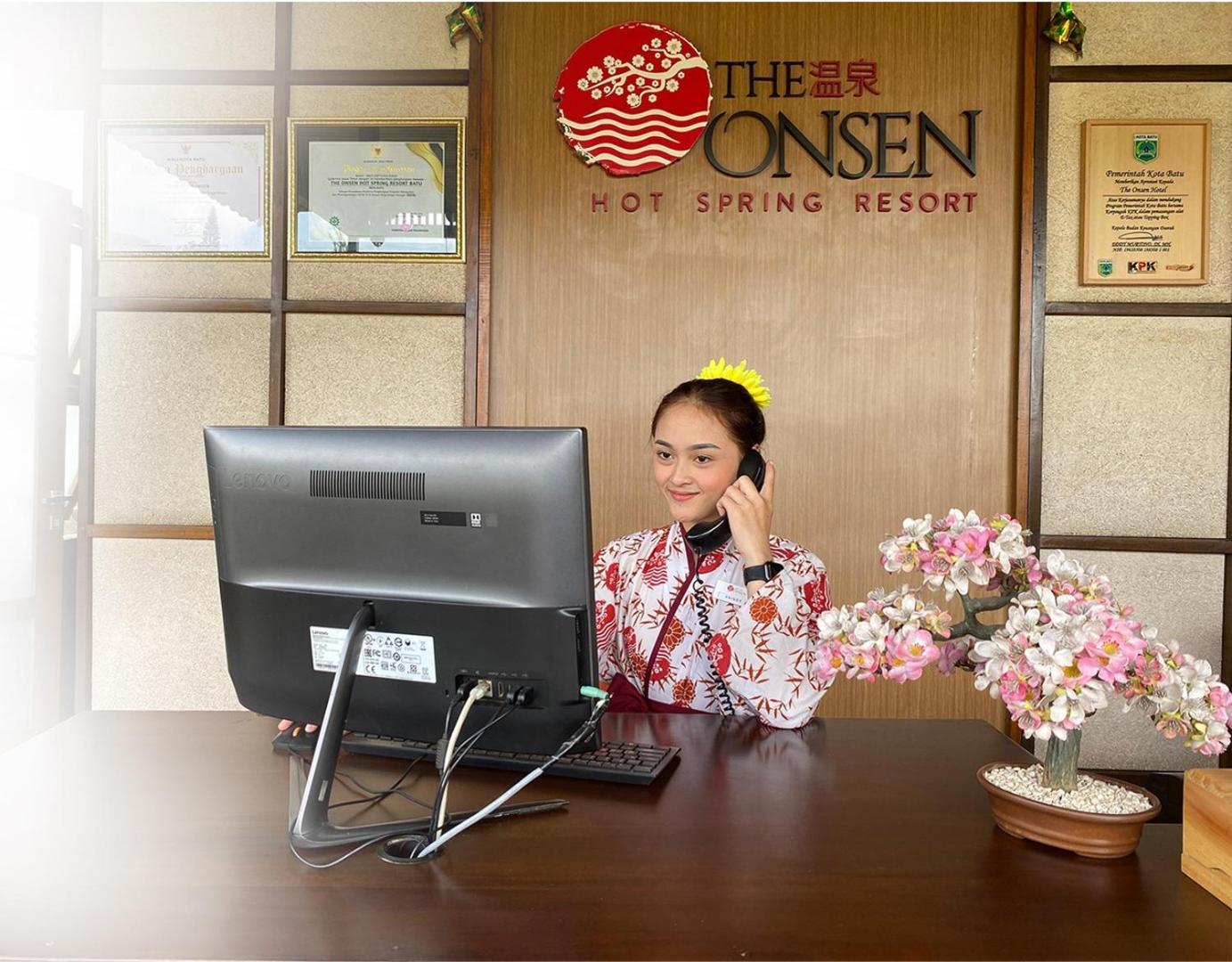 The Onsen Hot Spring Resort Бату Экстерьер фото